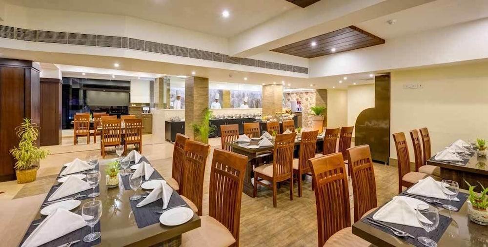 Cygnett Inn Repose Guwahati Esterno foto